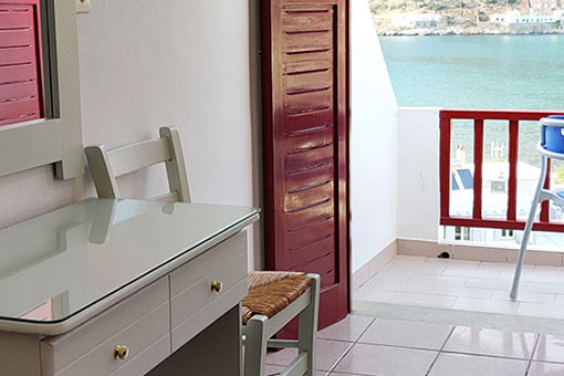Simeon rooms in Kamares Sifnos
