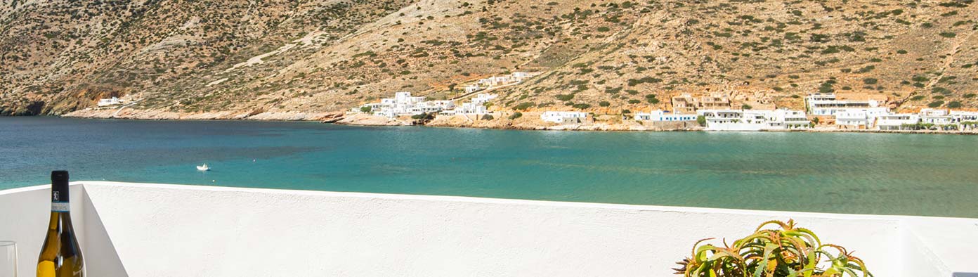 Triple rooms at Simeon accommodation in Sifnos